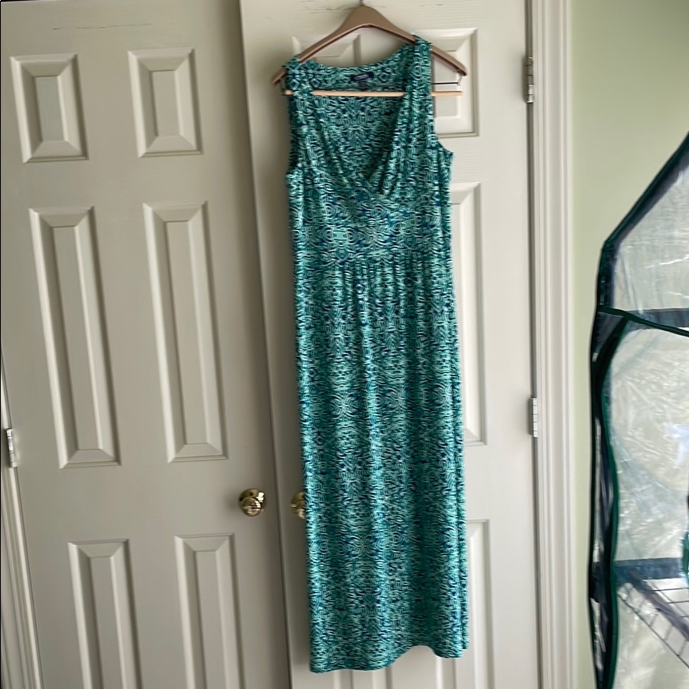 Elegant Green Patterned Maxi Dress